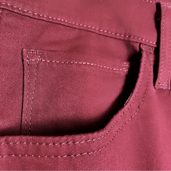 Levi’s 720 High Rise Super Skinny Burgundy Jeans - Picture 4 of 8